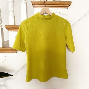 Worthington Short Sleeve Knit Top Chartreuse Short Sleeves Mock Neck Size S